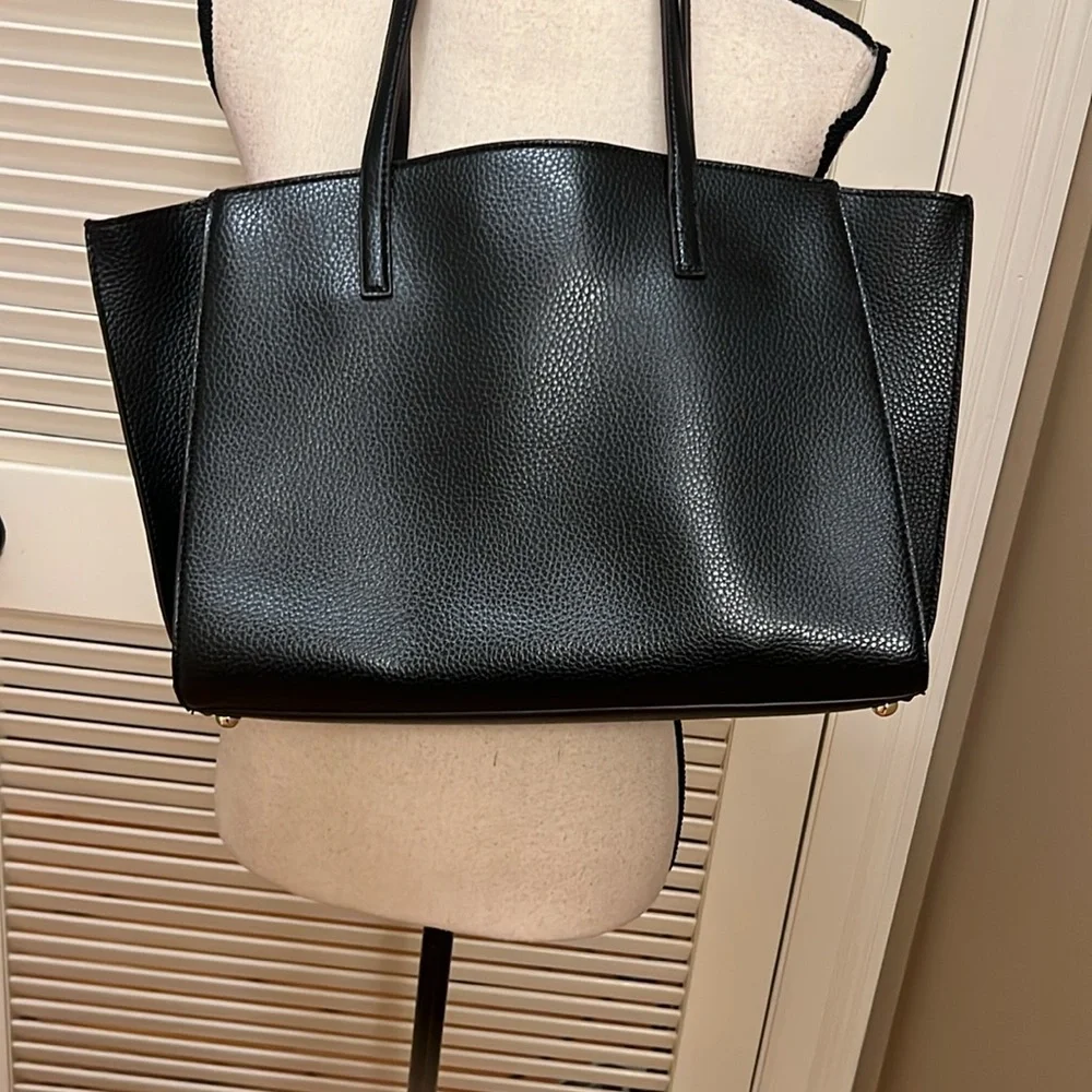 Anne Klein Satchel / Tote / Purse in Black, EUC
